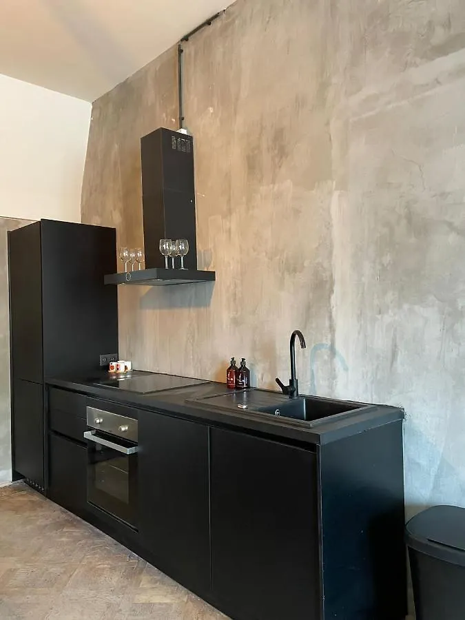 Antwerp Central Apartement B1 0*,